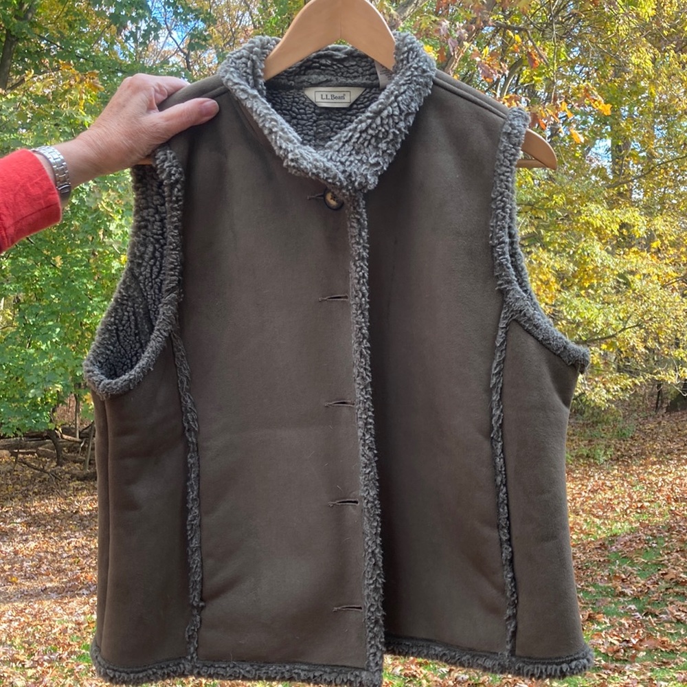 Llbean faux Sherpa vest